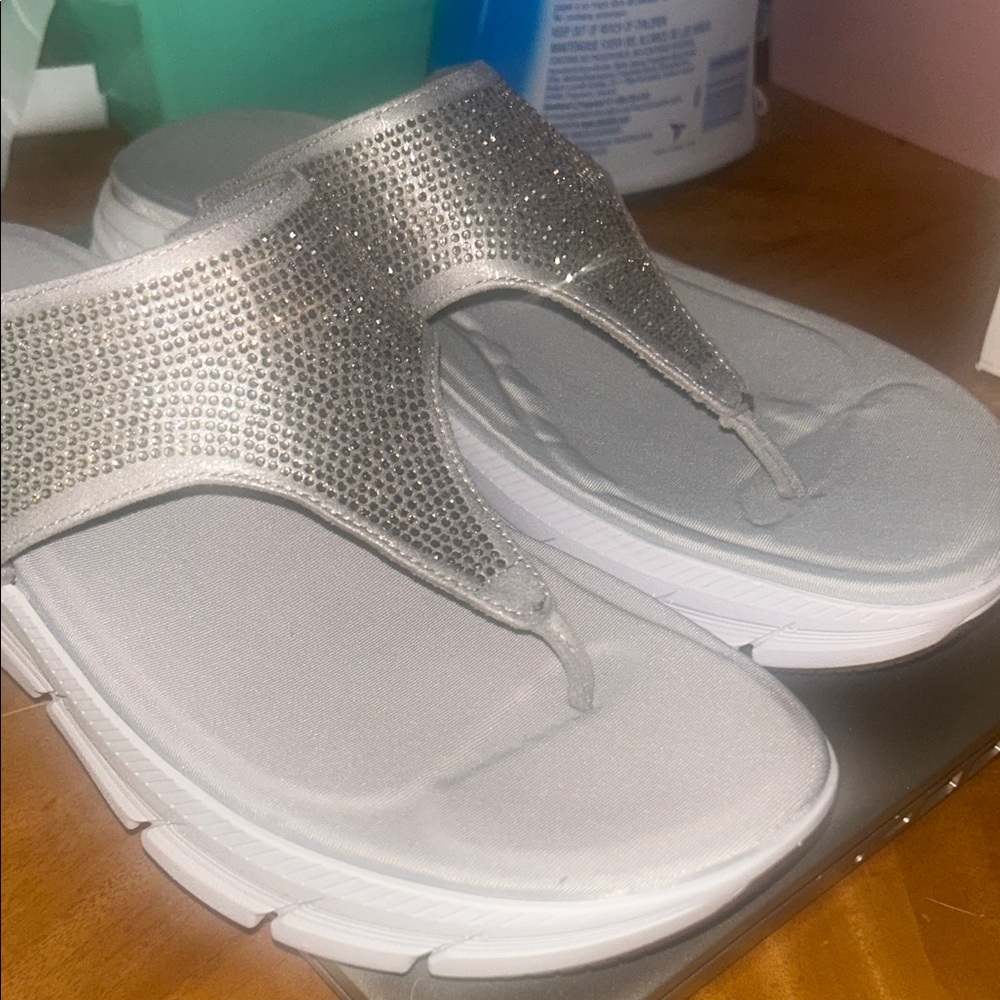 Easy Spirit Silver Women's Sandals - Picture 7 of 7